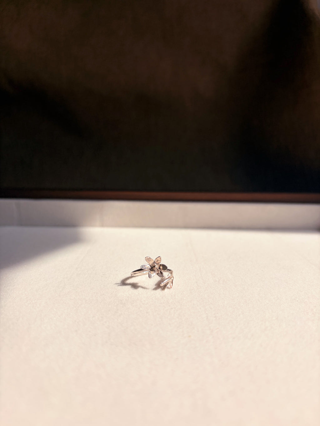 Jasmine Branch Ring
