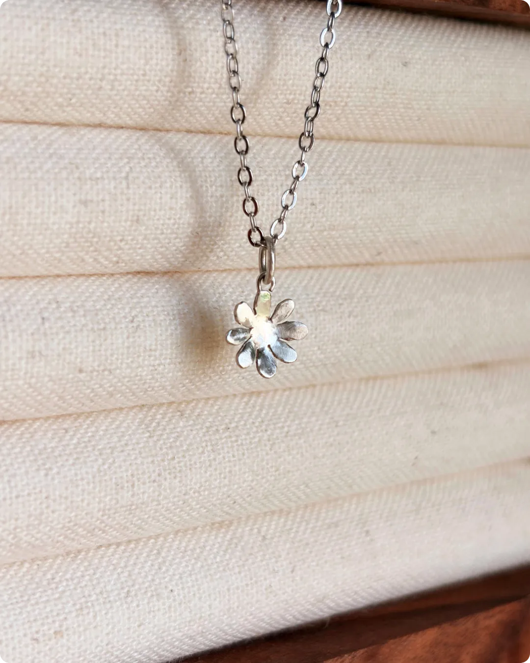 925 Silver | Daisy Floral Necklace - Image 3